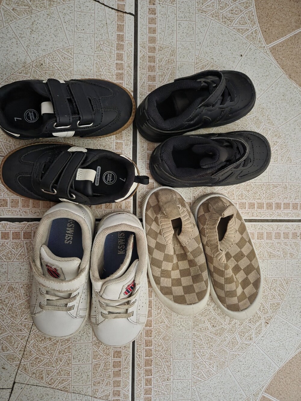 Bundle Boy Sneakers Size 7